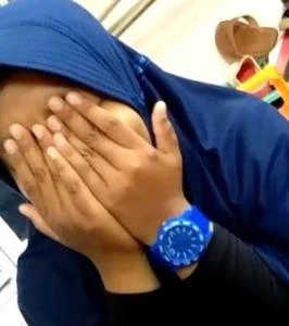 Cewe Perawan Jilbab Biru