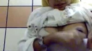 Jilbab Kuning Masturbasi