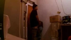 Di Gudang Cewek Jilbab Sepong Pacar